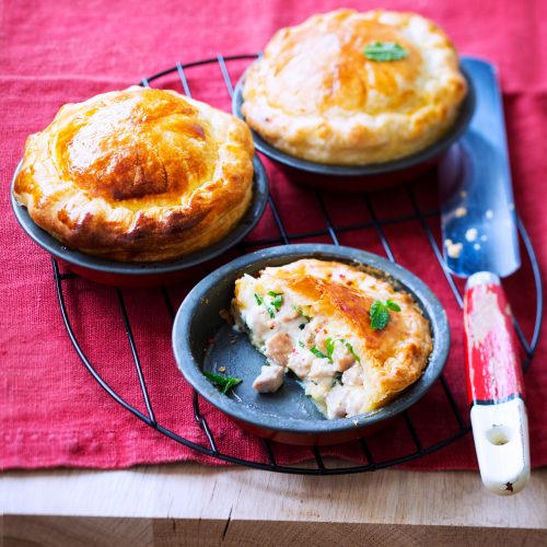 Mini-tourtes de rognons blancs d’agneau aux pousses d’épinard et chèvre frais