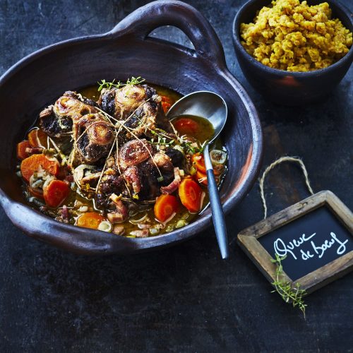 Queue de bœuf braisée et dahl épicé aux lentilles