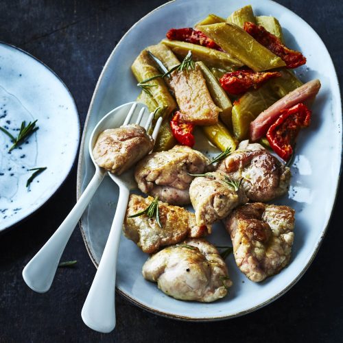 Ris d’agneau poêlés, rhubarbe et tomates confites