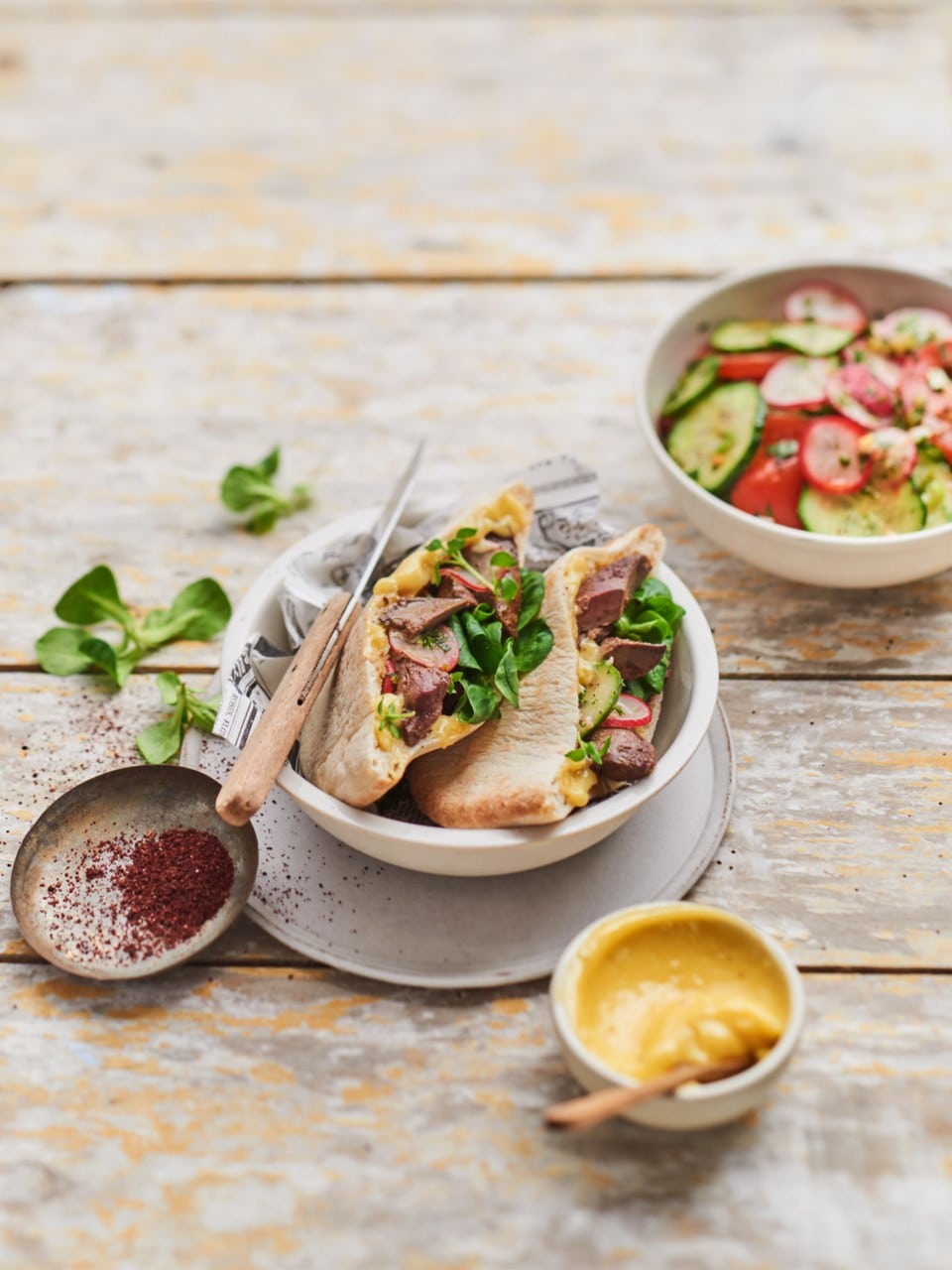 Pita de foie d’agneau, salade fattouche